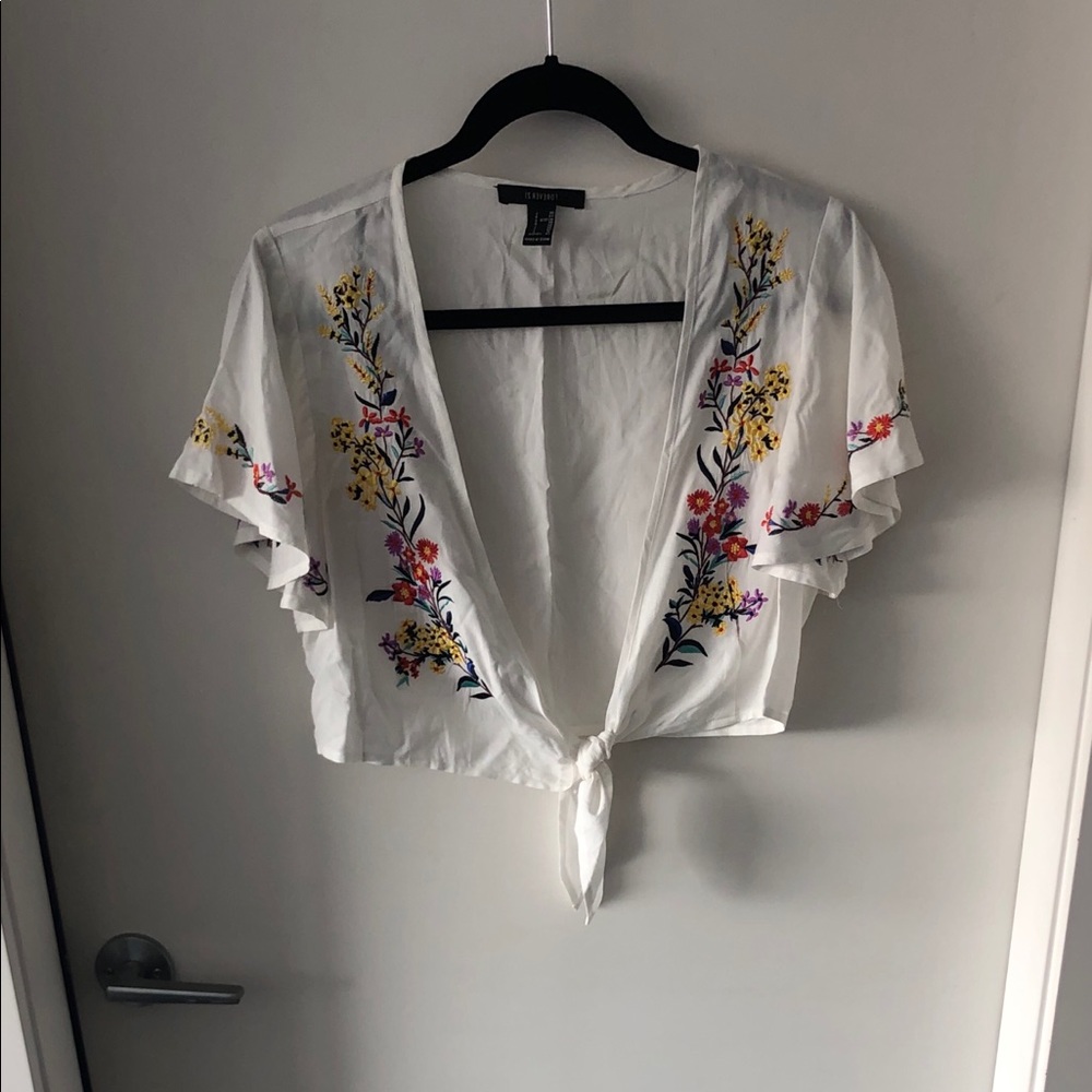 🎁3/30 Forever 21 Embroidered top